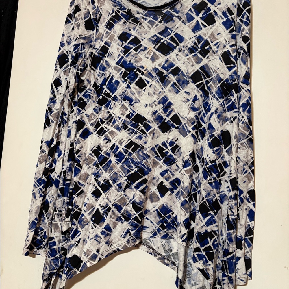 Sharkbite style Blue, Black & Gray Abstract Long Sleeve Top